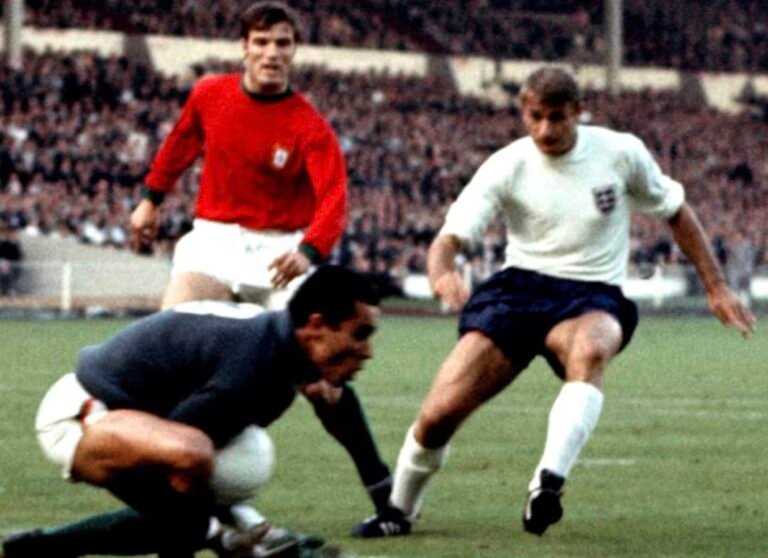 Roger Hunt, England